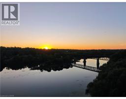Living room/Dining room - 170 Water Street N Unit# 805, Cambridge, ON N1R3B6 Photo 8