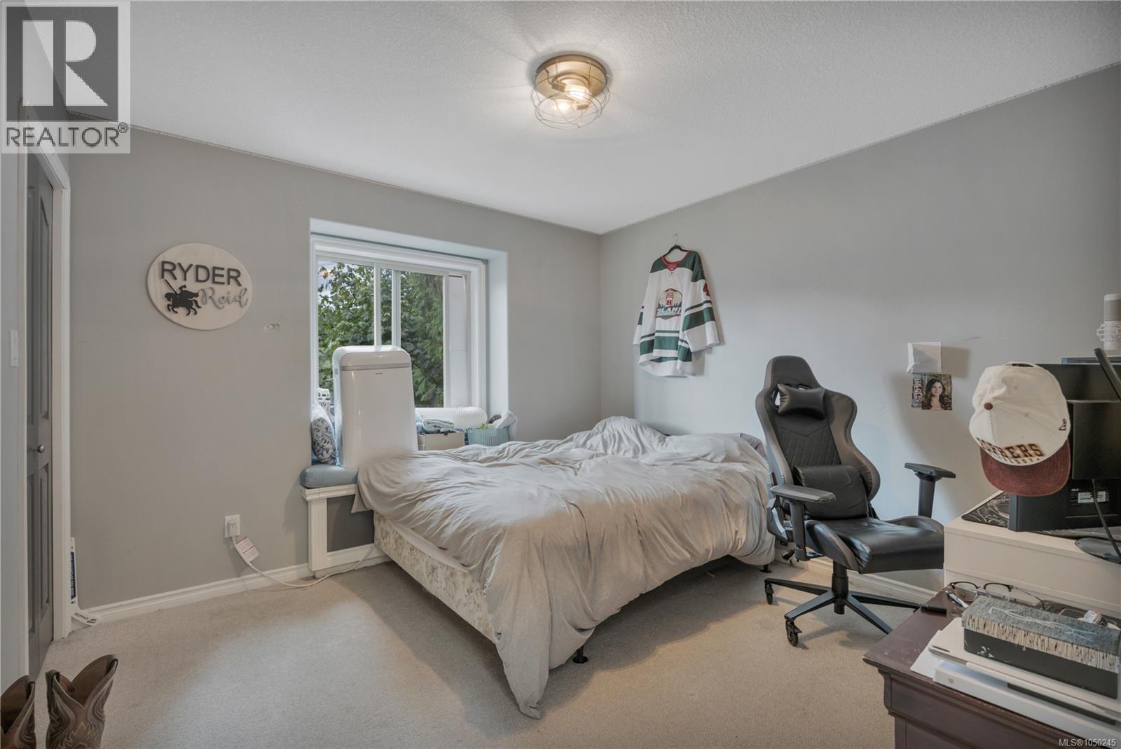 901 Savary Dr - 31