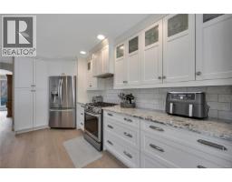 Living room - 901 Savary Dr, Qualicum Beach, BC V9K1R7 Photo 11