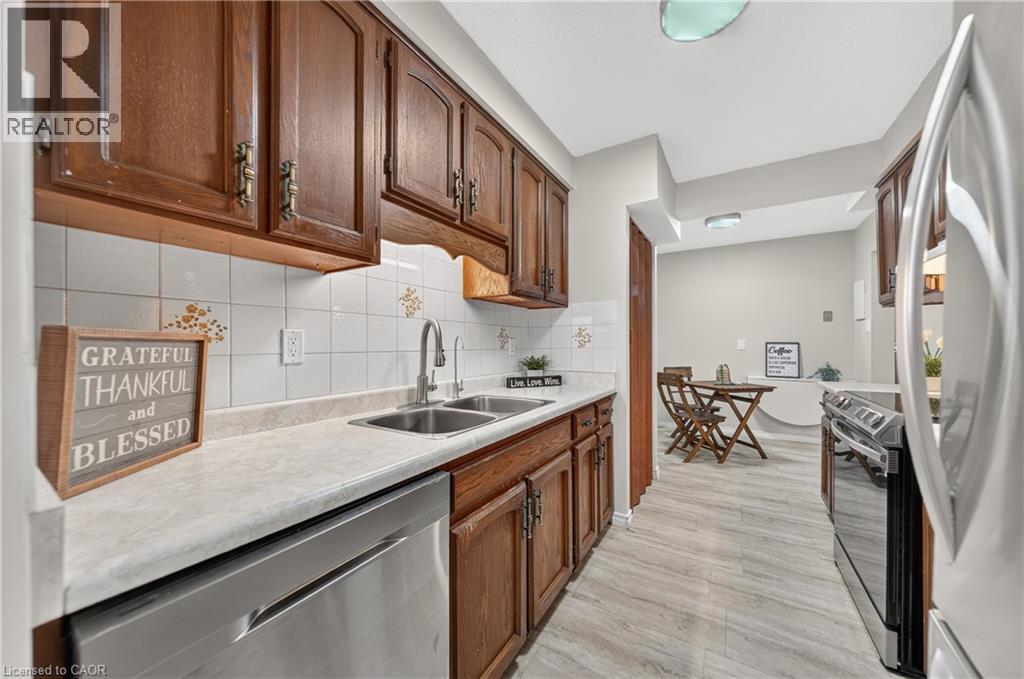 #104 400 CHAMPLAIN Boulevard - Image 18