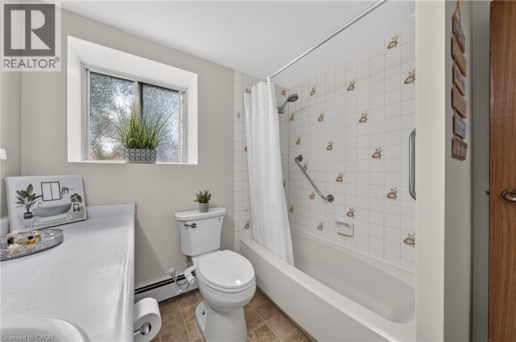 #104 400 CHAMPLAIN Boulevard - Image 35