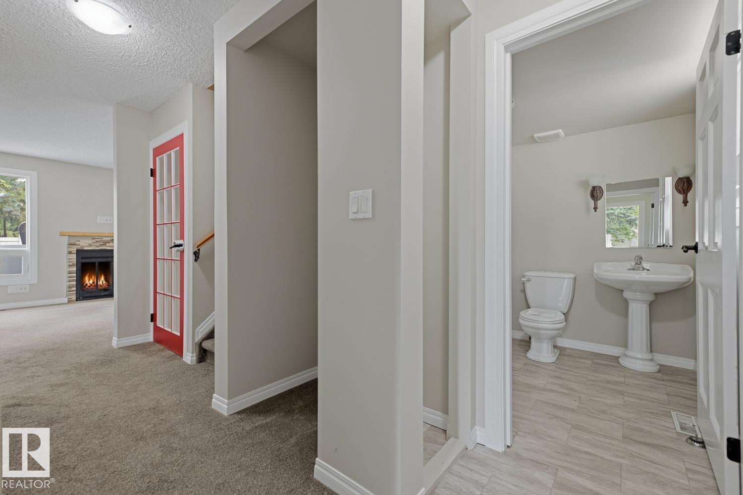 10621 Beaumaris Rd NW photo 2 — MLS® E4509546