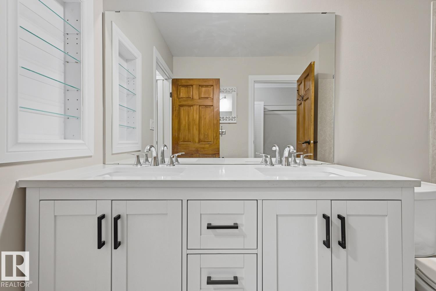 10621 BEAUMARIS RD NW - 33