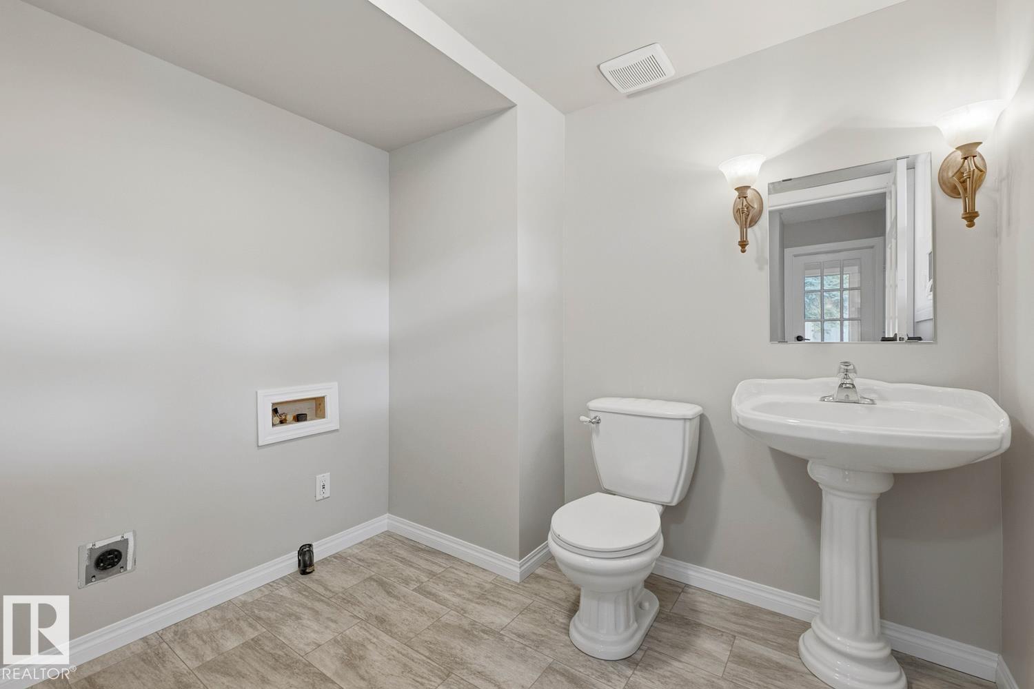 10621 Beaumaris Rd NW photo 4 — MLS® E4509546