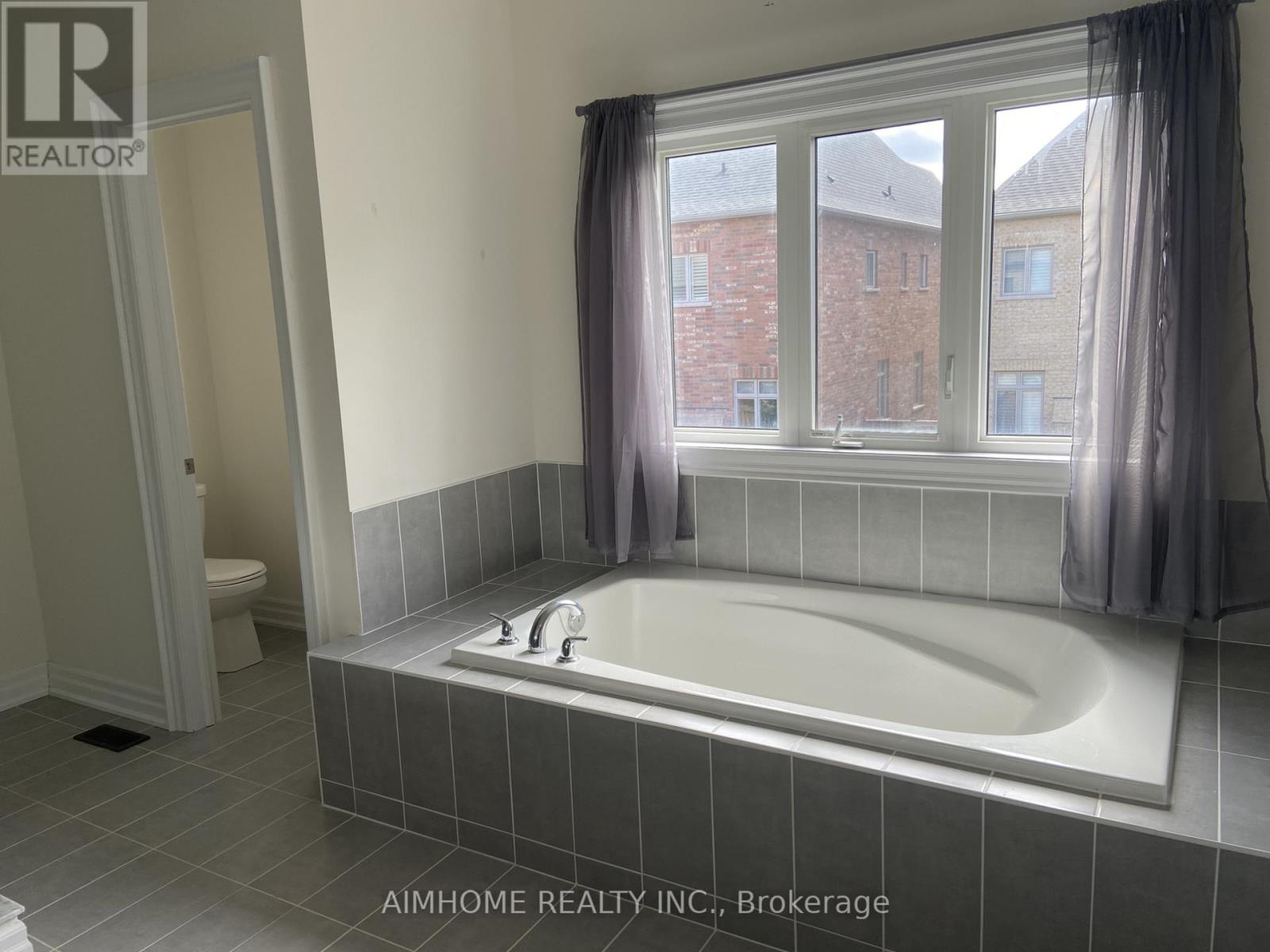 119 HACKWOOD CRESCENT, Aurora (Aurora Grove) — photo 8