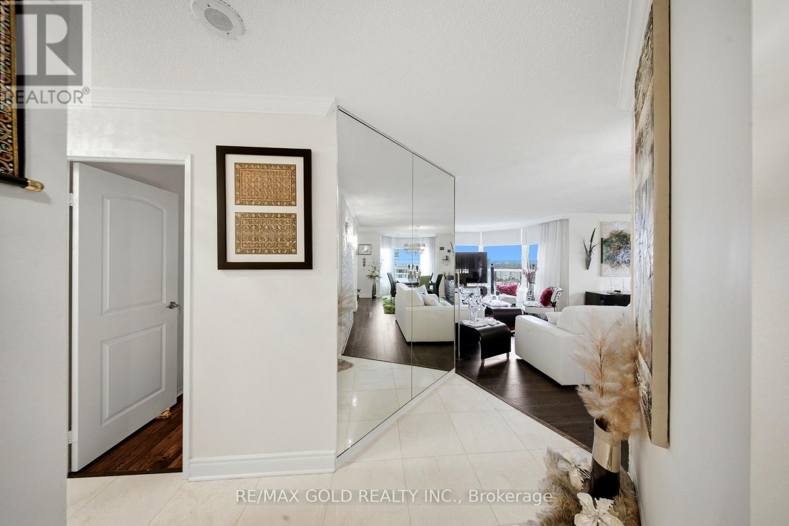 2701 - 8 LISA STREET, Brampton (Queen Street Corridor) — photo 7