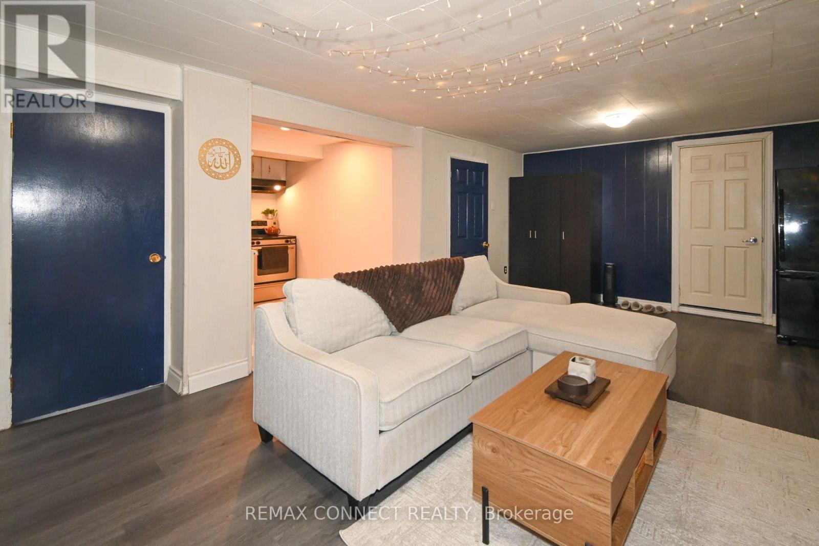 24 LALTON PLACE - Image 32