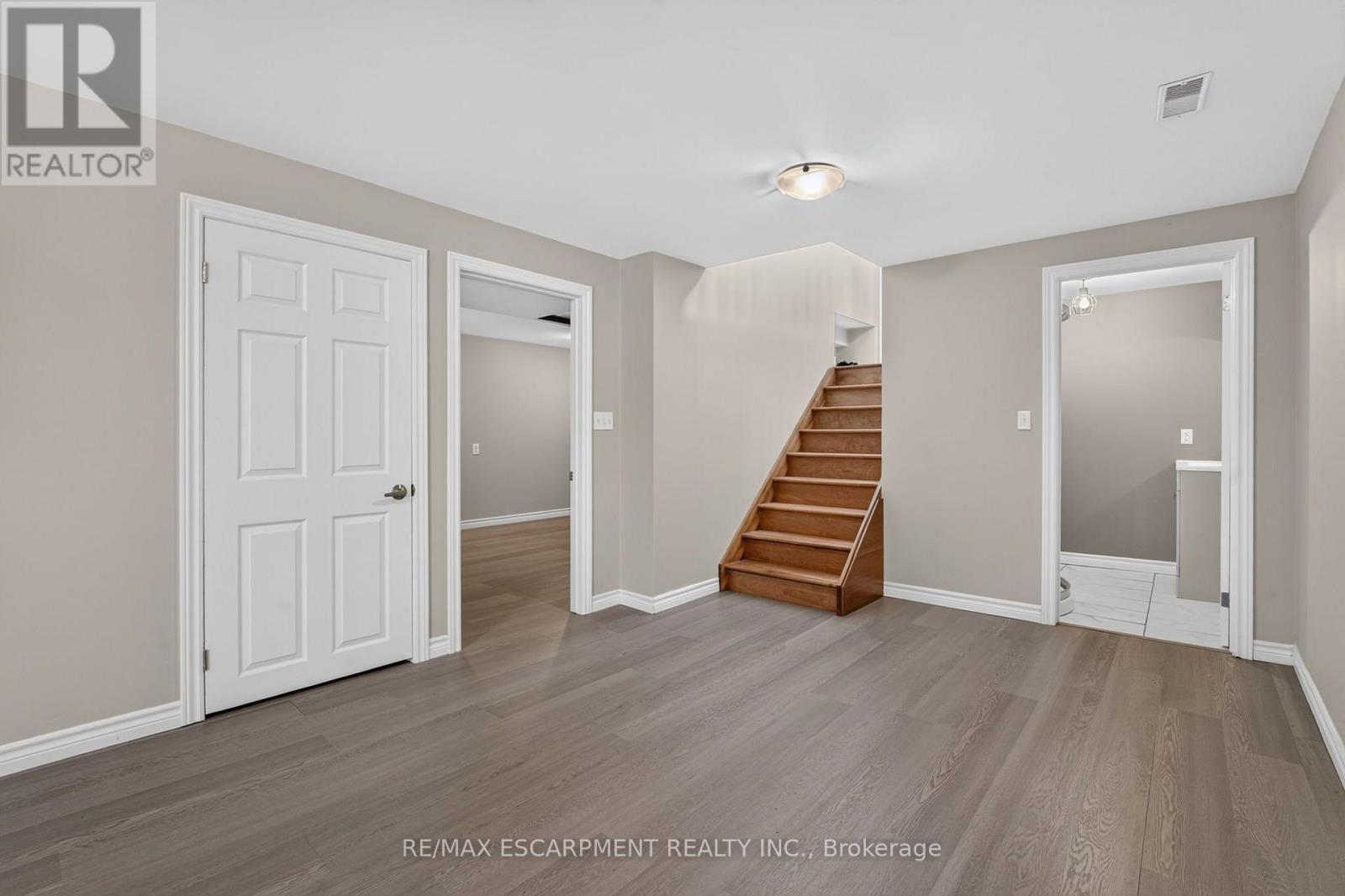 6002 RAINHAM ROAD - 23