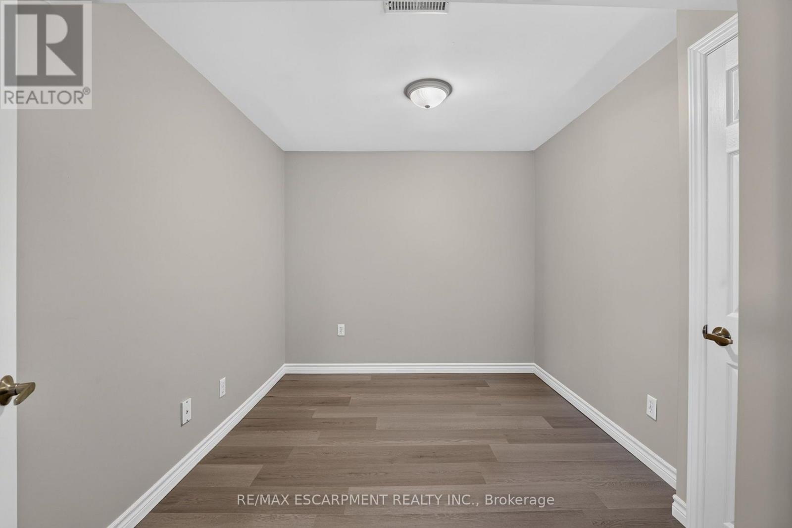 6002 RAINHAM ROAD - 28