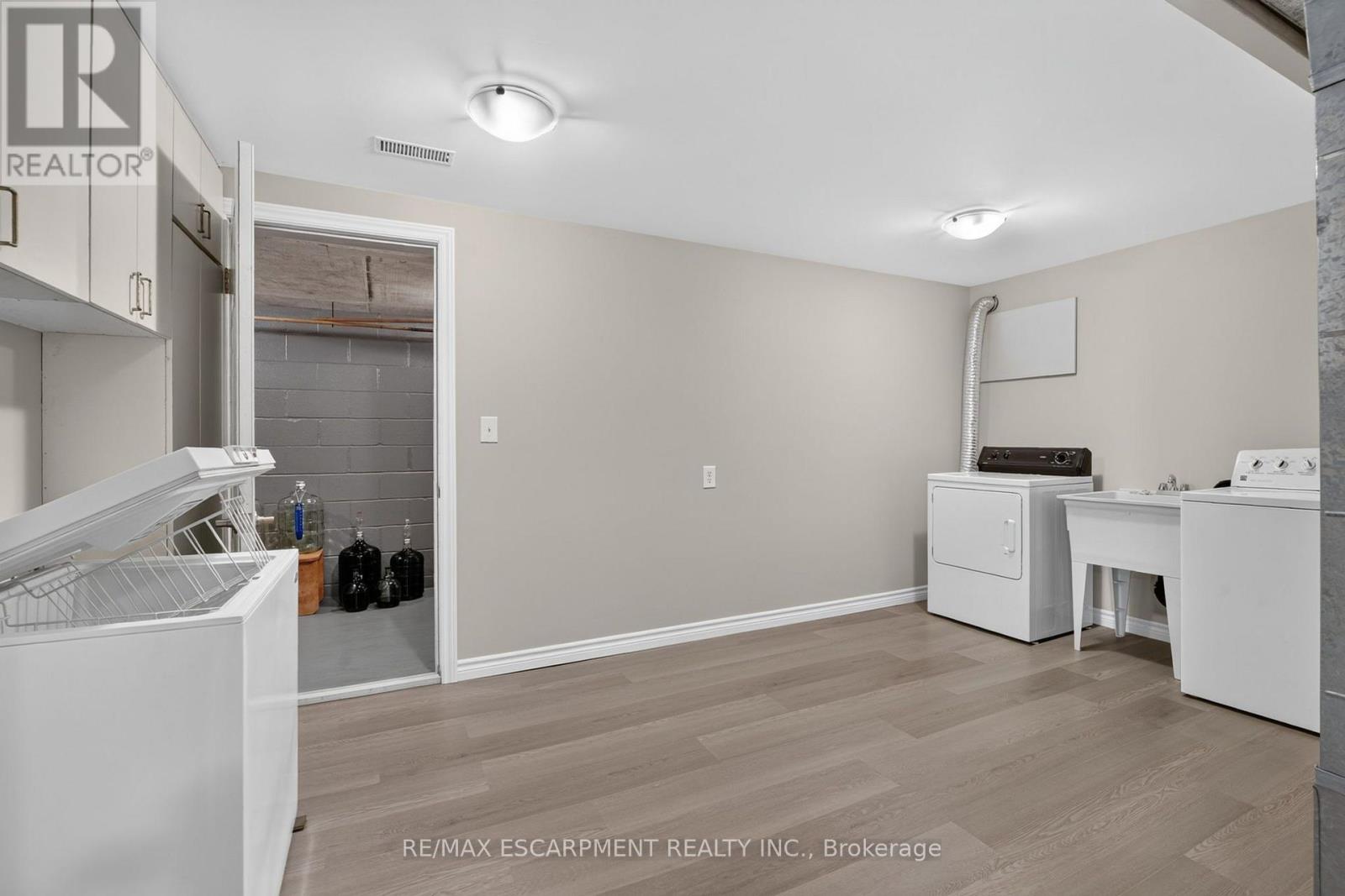 6002 RAINHAM ROAD - 30