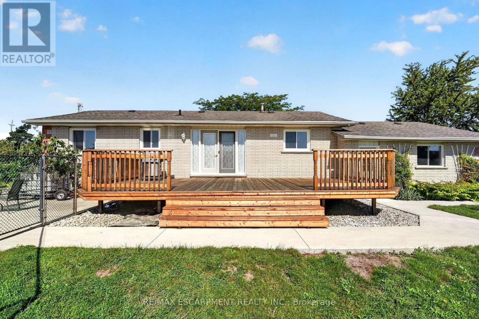 6002 RAINHAM ROAD - 36