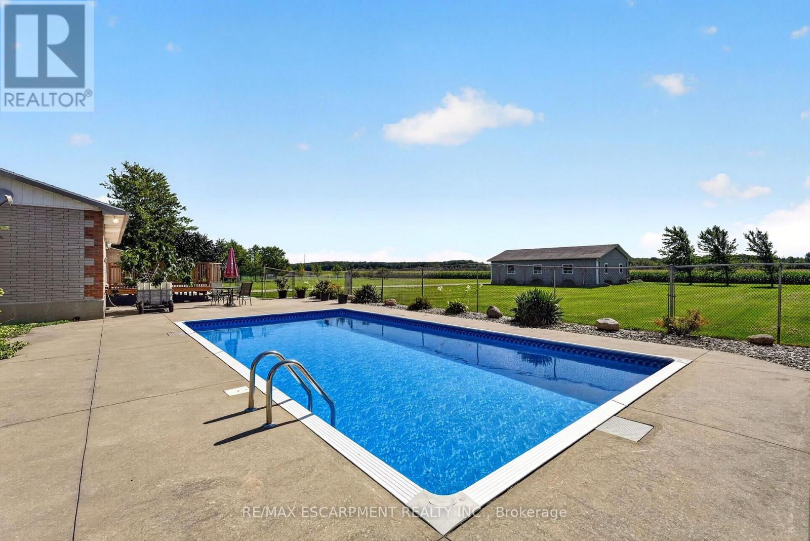 6002 RAINHAM ROAD - 38