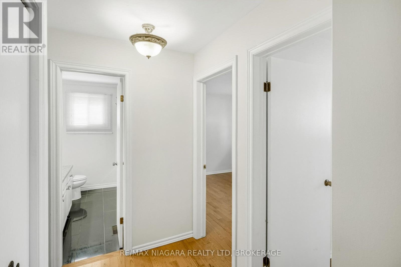 71 GLENAYR PLACE - 15