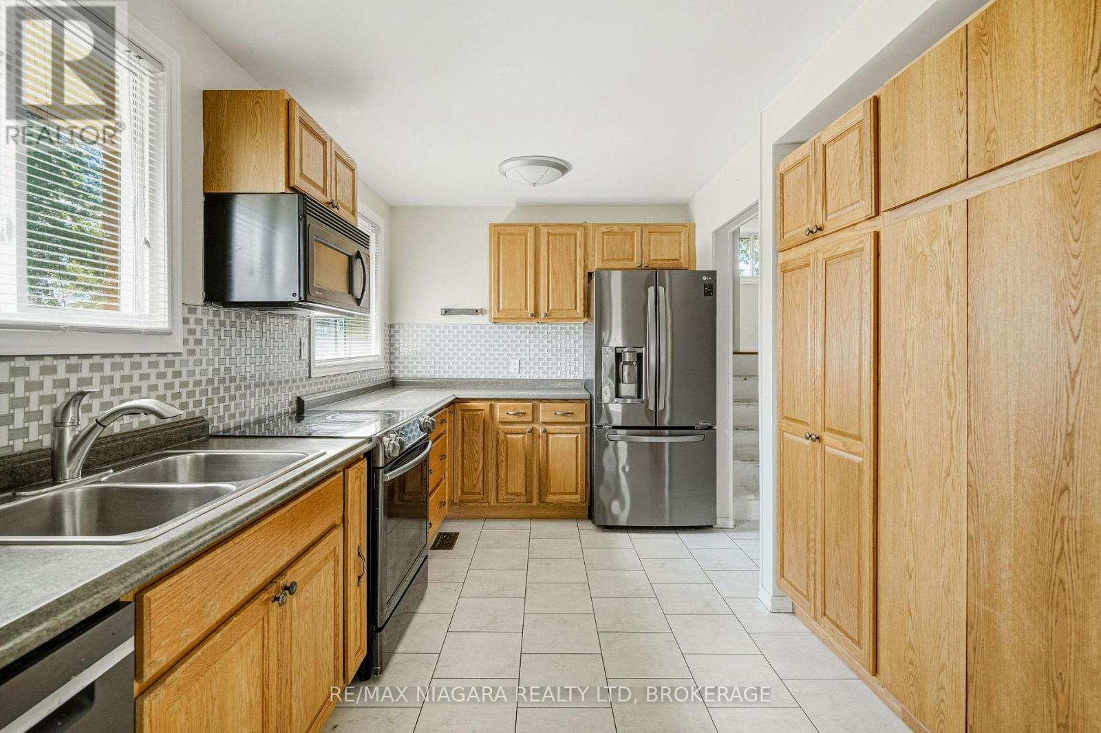71 GLENAYR PLACE - Image 10