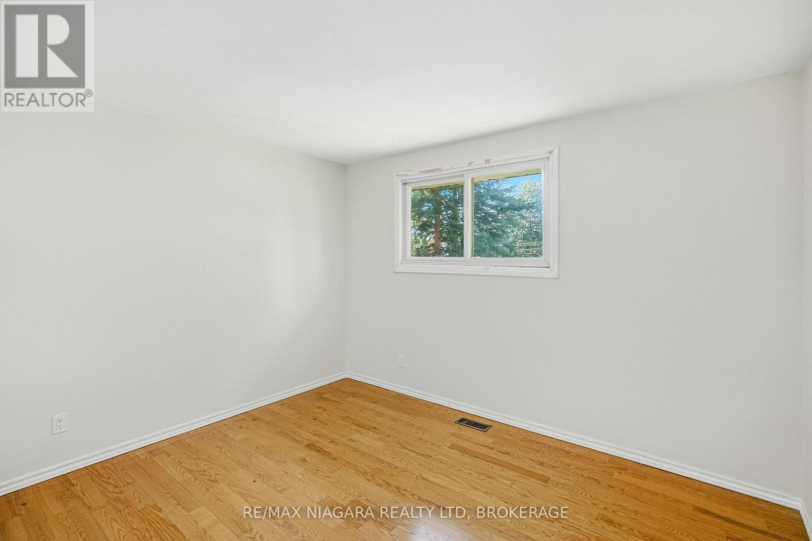 71 GLENAYR PLACE - Image 19