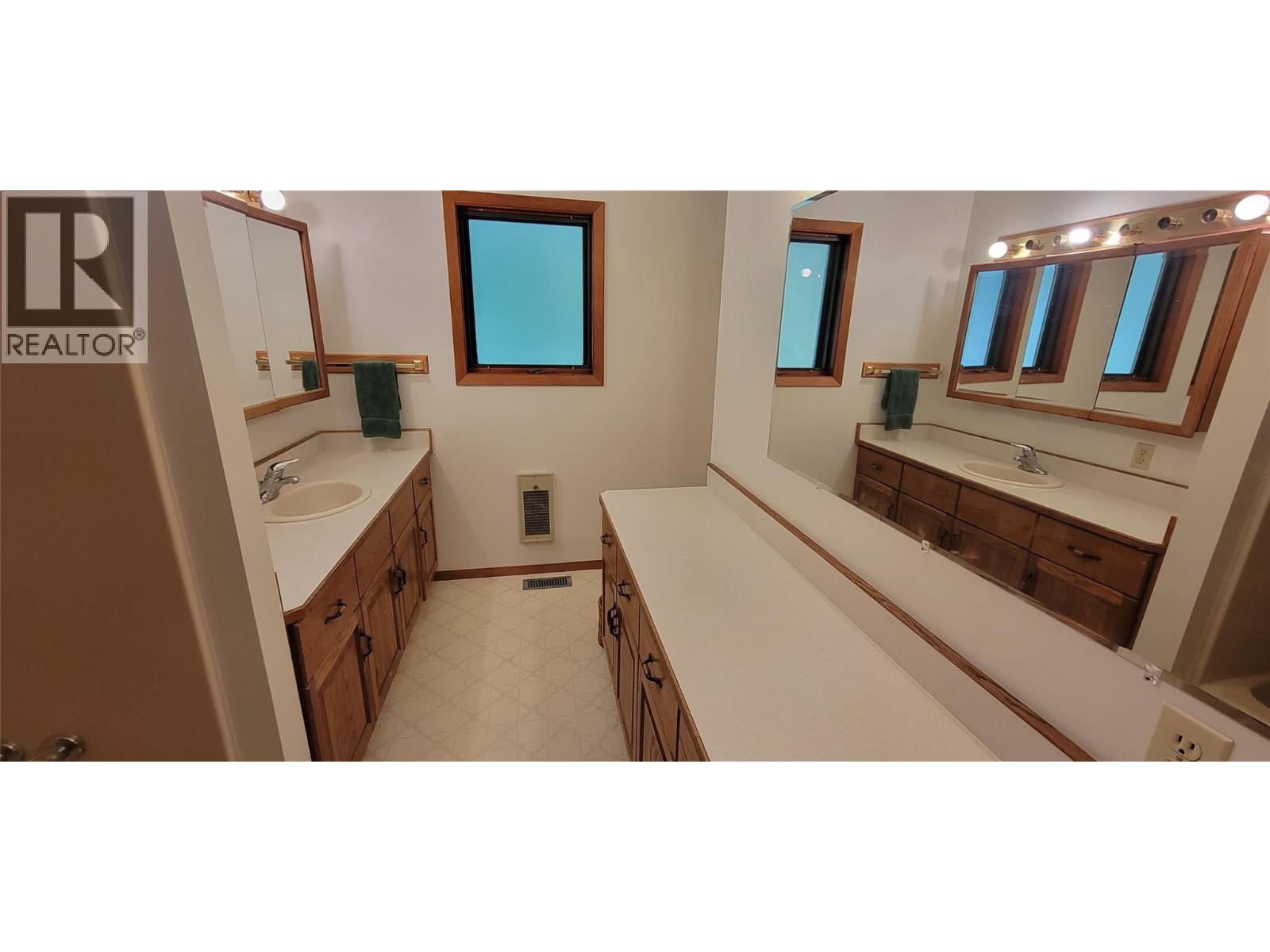 1070 Webb Road - Image 36