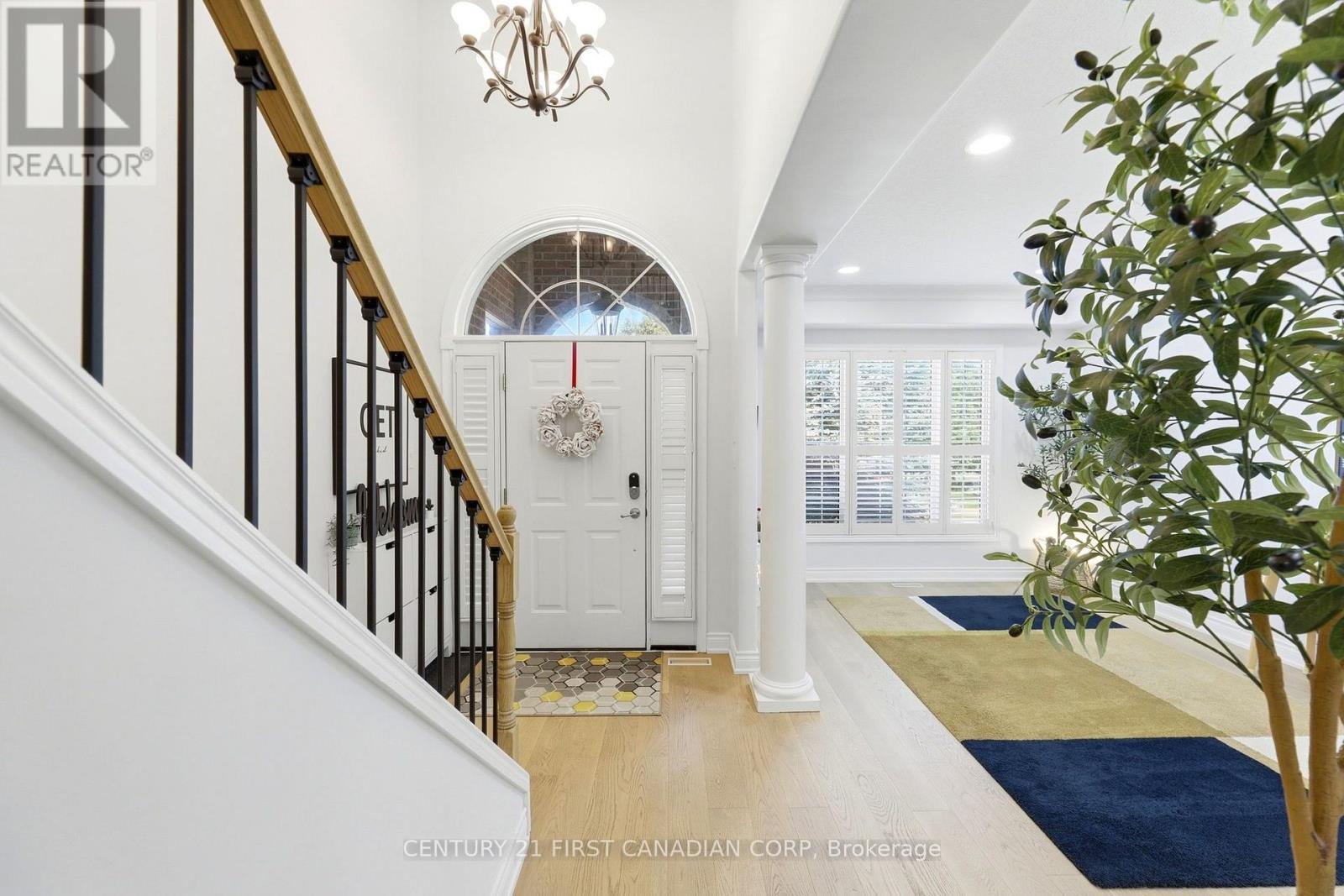 1569 SHORE ROAD, London South (South A) — photo 4