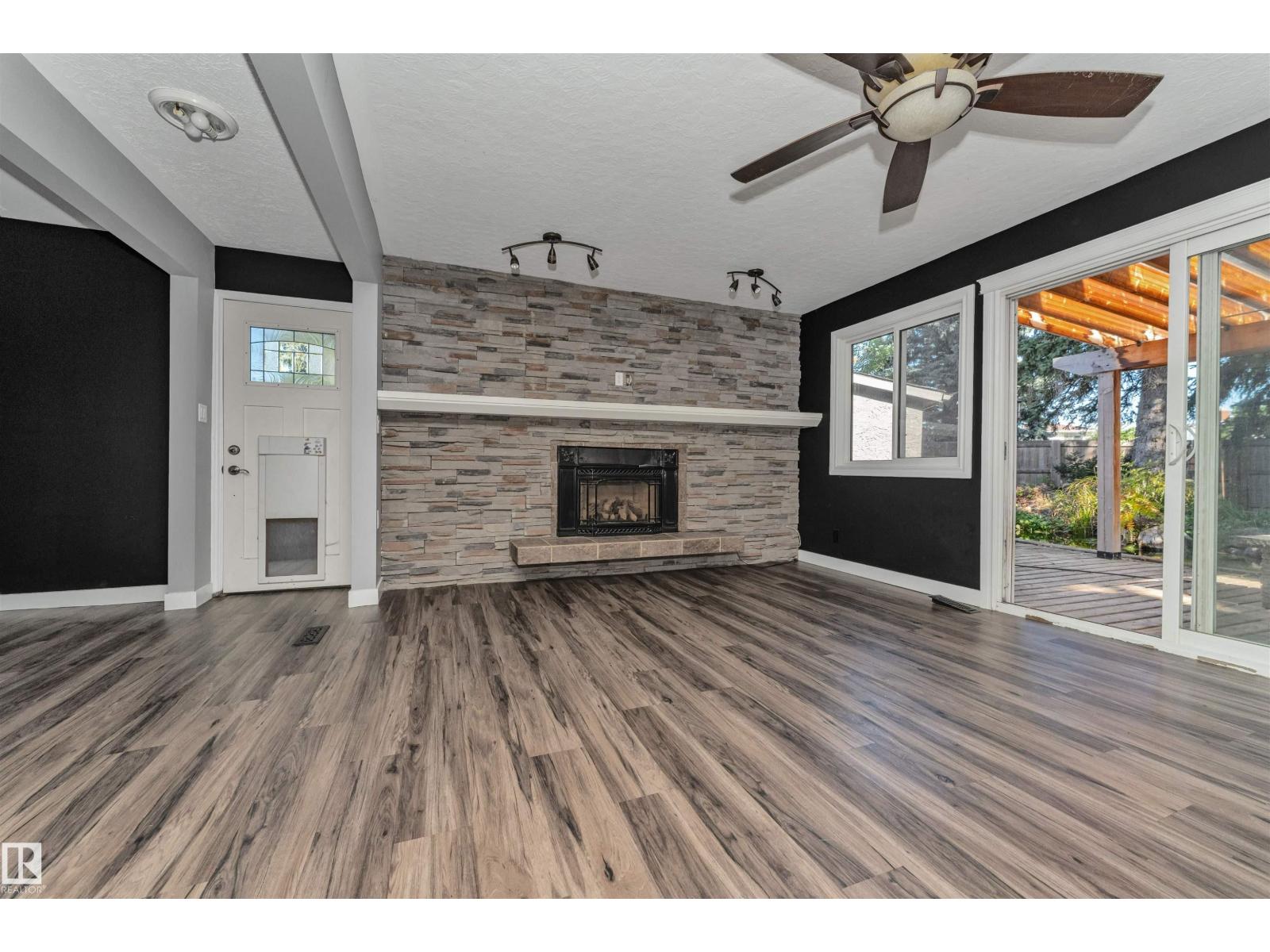 11208 163A AV NW - Image 36