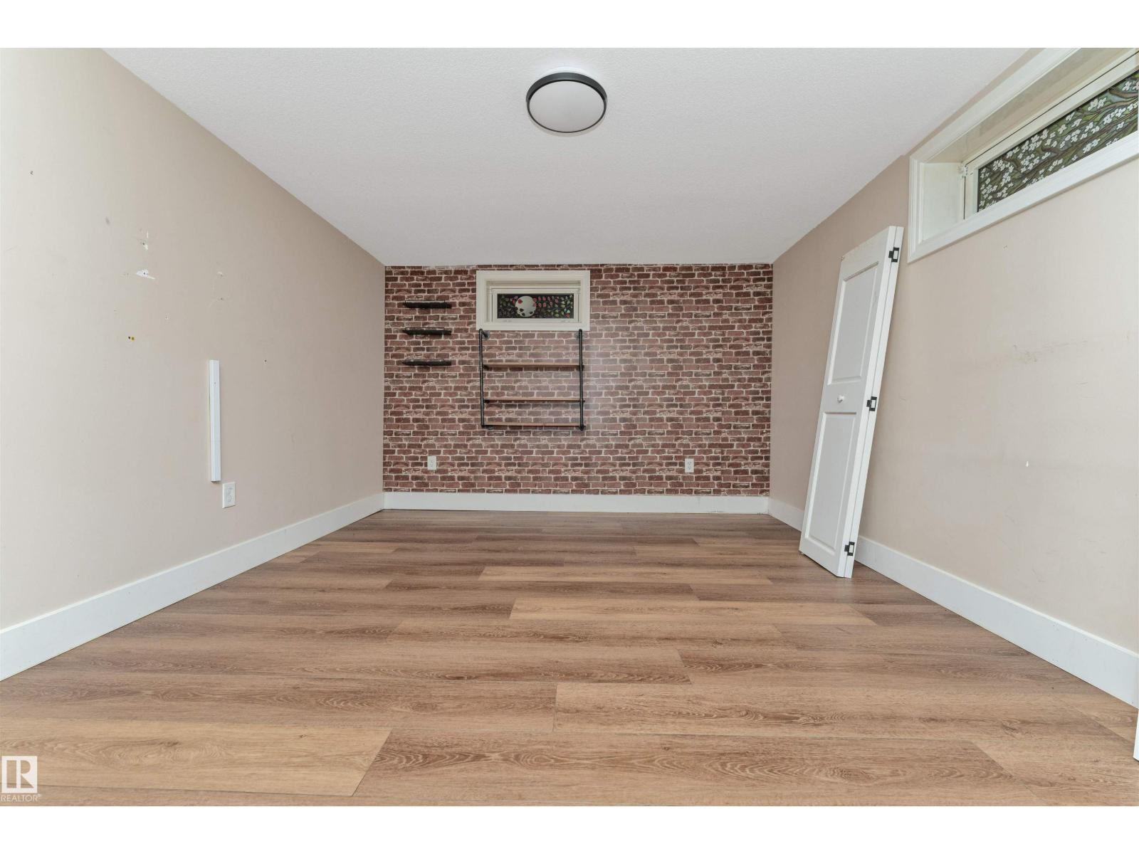 11208 163A AV NW - 52