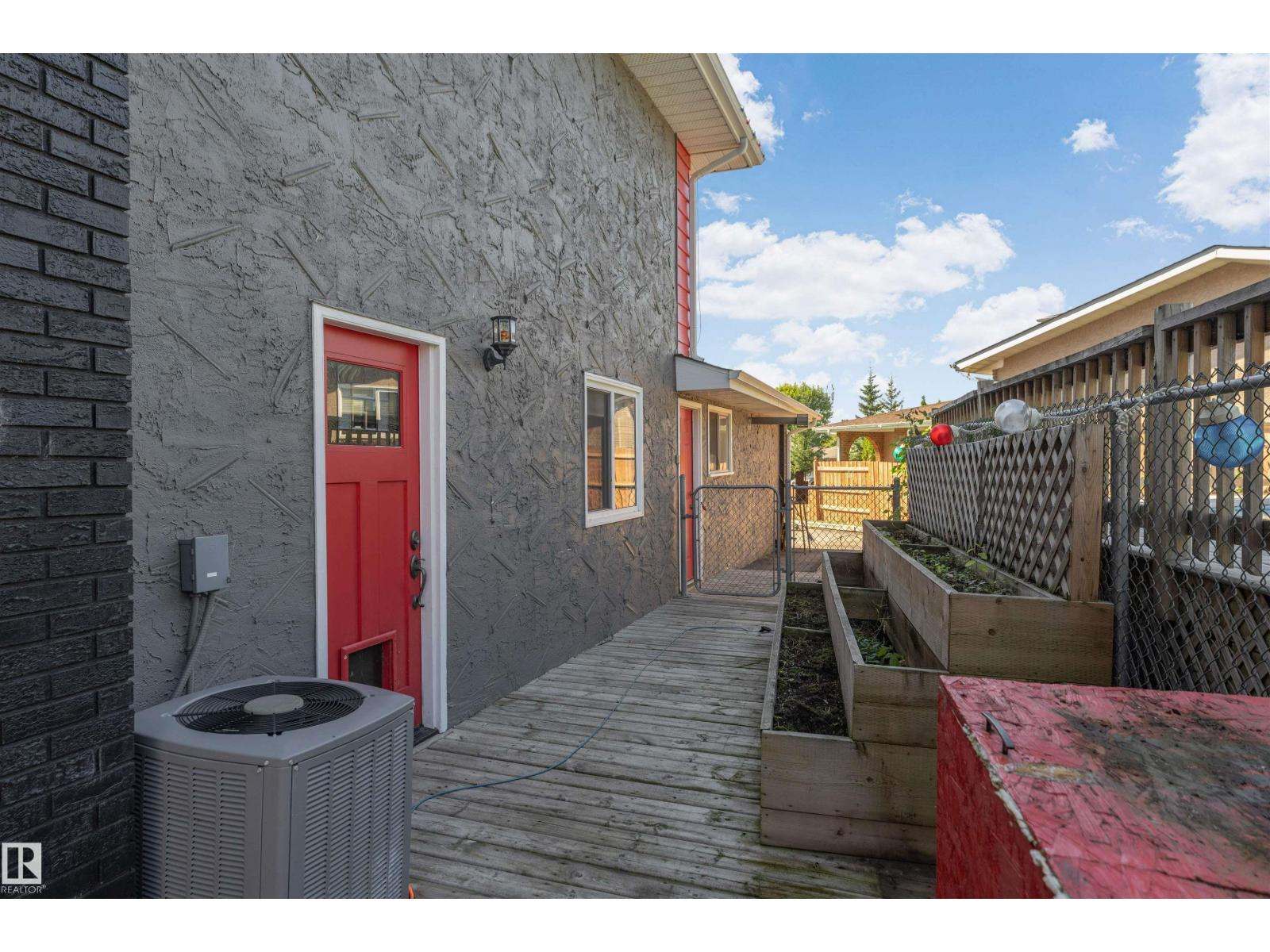 11208 163A AV NW - 8