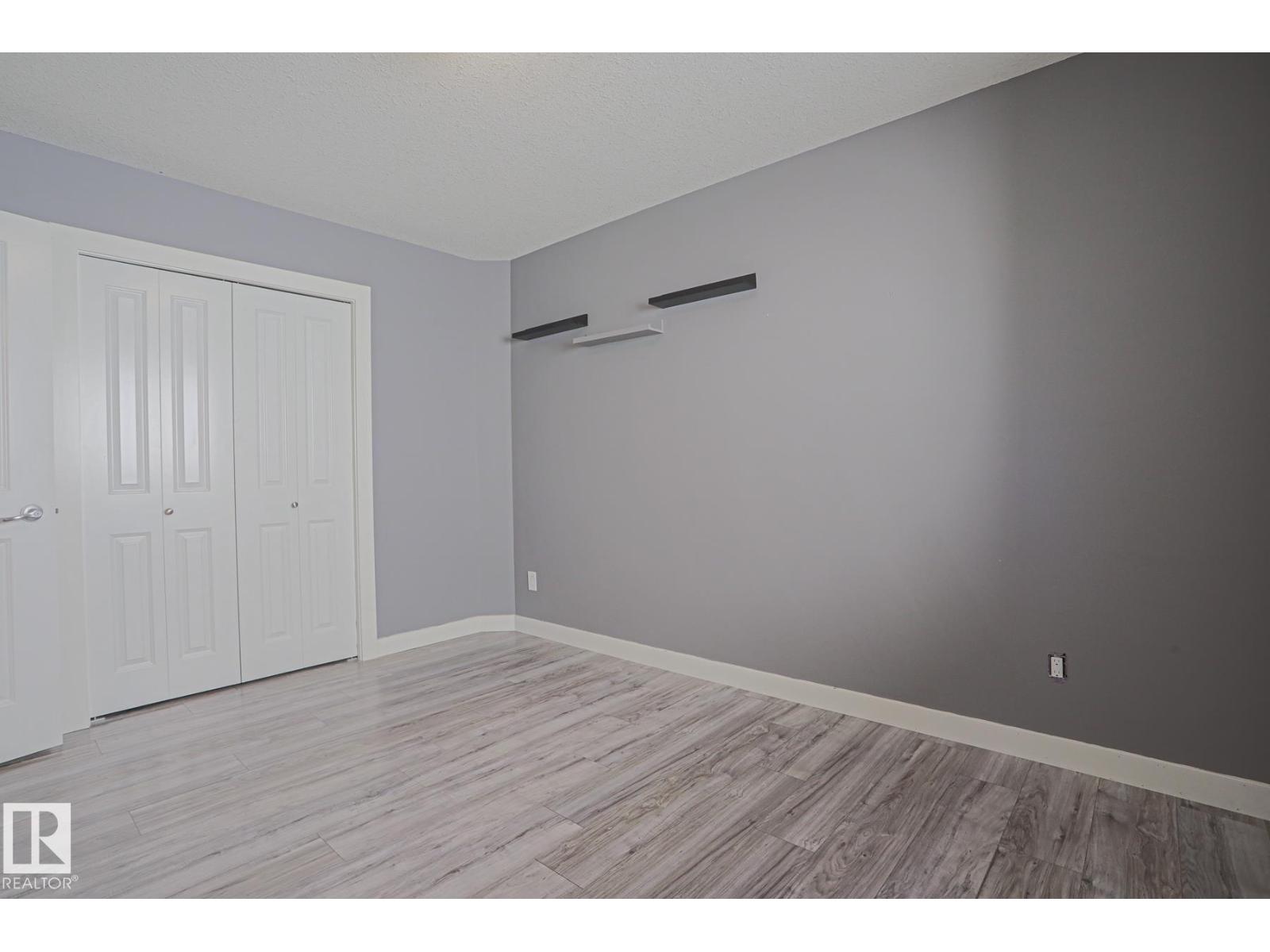 269 RIDGEBROOK RD - 23