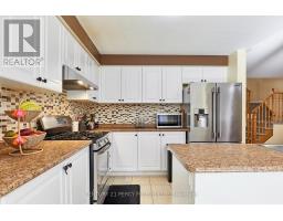 Kitchen - 14 Draycott Avenue, Ajax, ON L1Z0K2 Photo 9