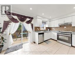 7 Oceanpearl Crescent, Whitby, ON L1N0C5 Photo 9