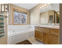 8 Fairways Place Nw, Airdrie, AB T4B2R7 Photo 22
