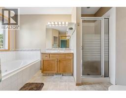 8 Fairways Place Nw, Airdrie, AB T4B2R7 Photo 23
