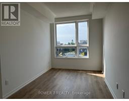 22 - 14 Lytham Green Circle, Newmarket, ON L3Y0H4 Photo 10
