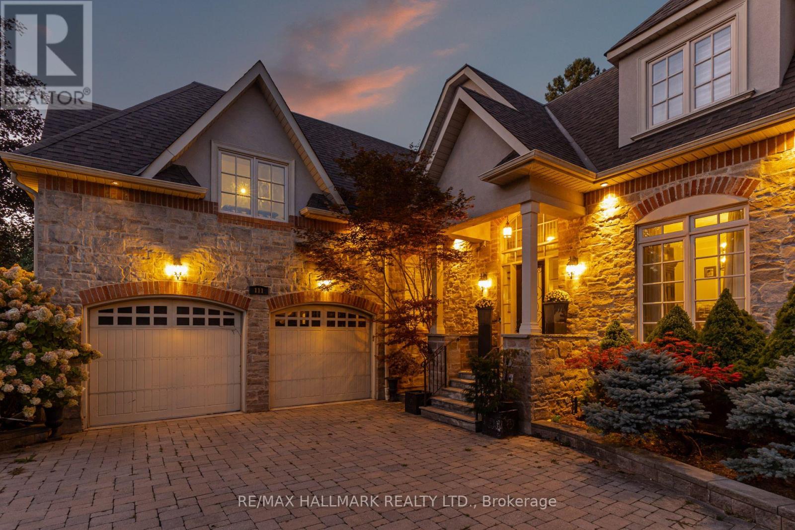 111 WOODHAVEN PARK DRIVE, Oakville (SW Southwest) — photo 2