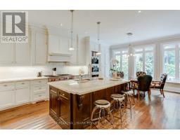 Kitchen - 111 Woodhaven Park Drive, Oakville, ON L6L4K4 Photo 10