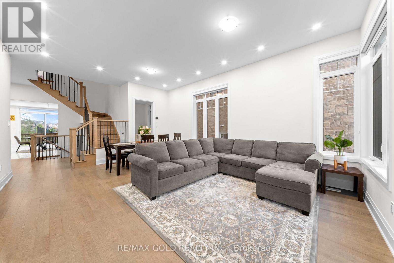 4 MADAWASKA ROAD - 11