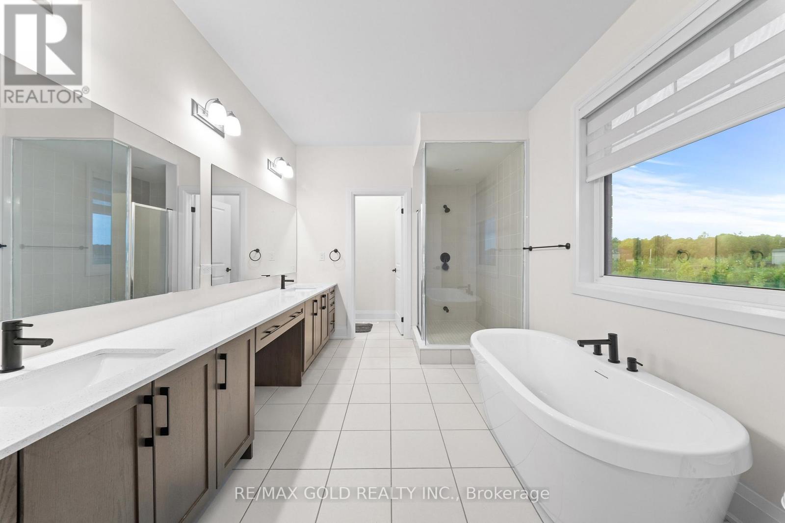 4 MADAWASKA ROAD - Image 30
