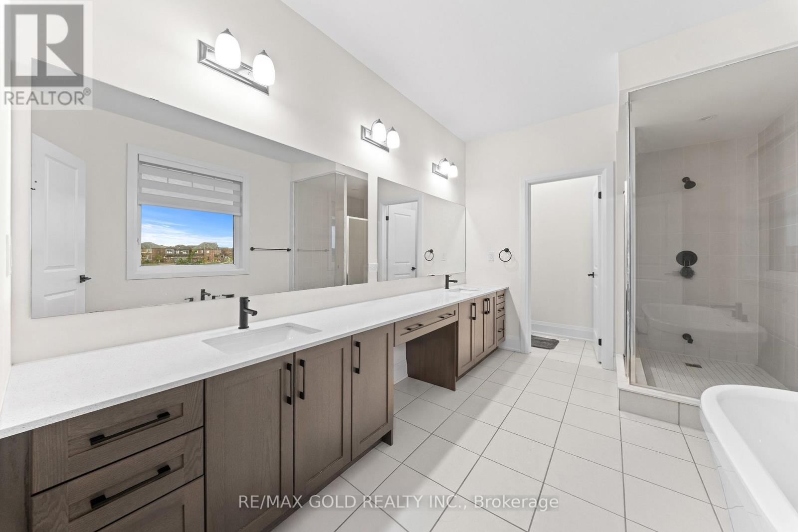 4 MADAWASKA ROAD - Image 31