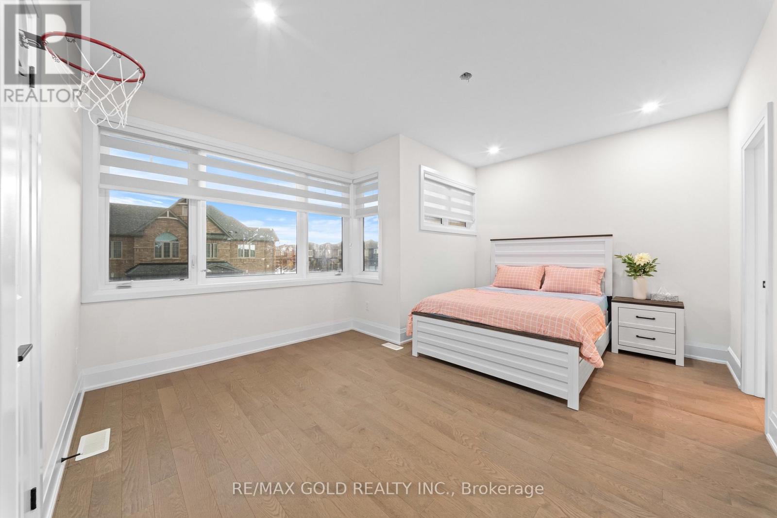 4 MADAWASKA ROAD - Image 32
