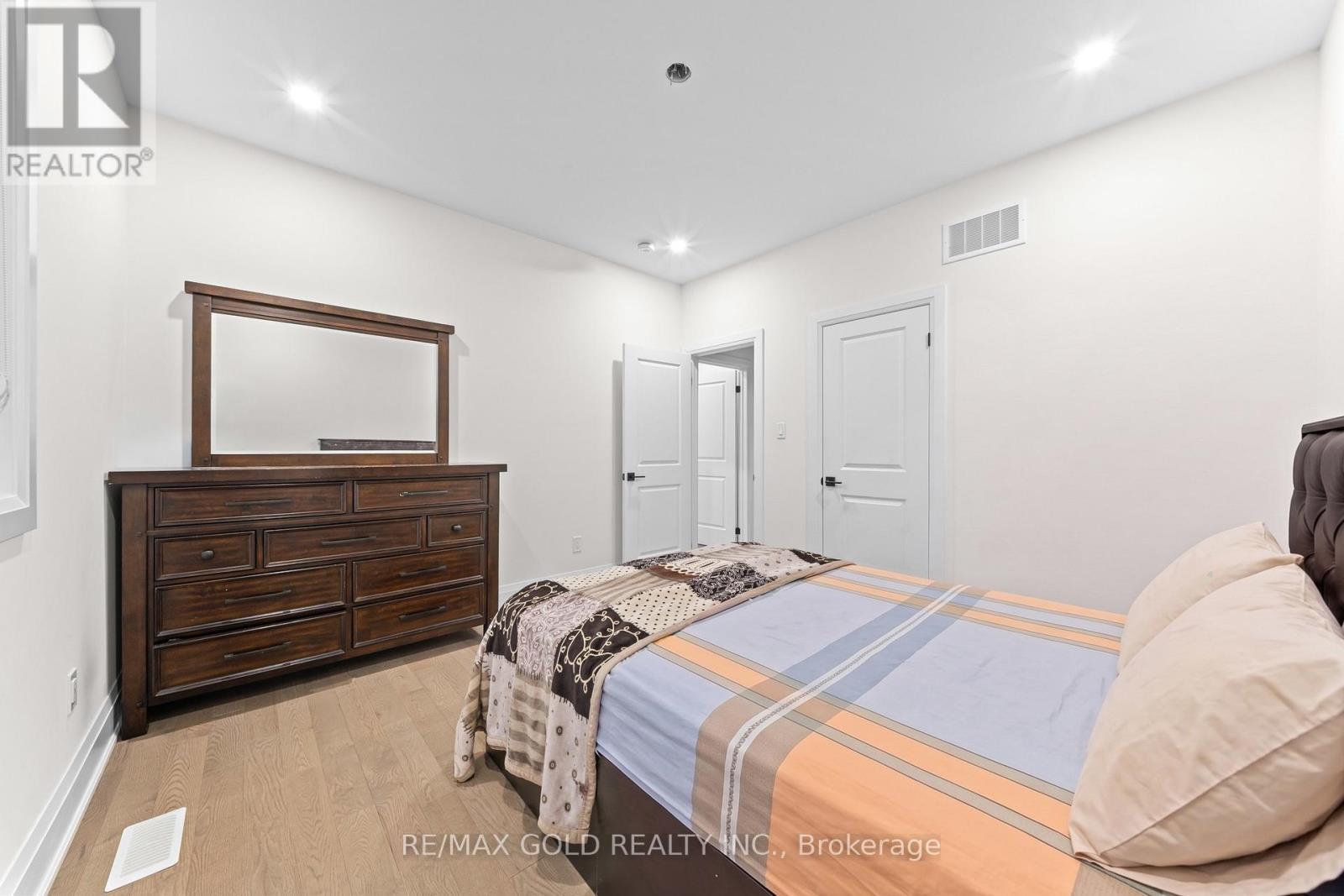 4 MADAWASKA ROAD - Image 38