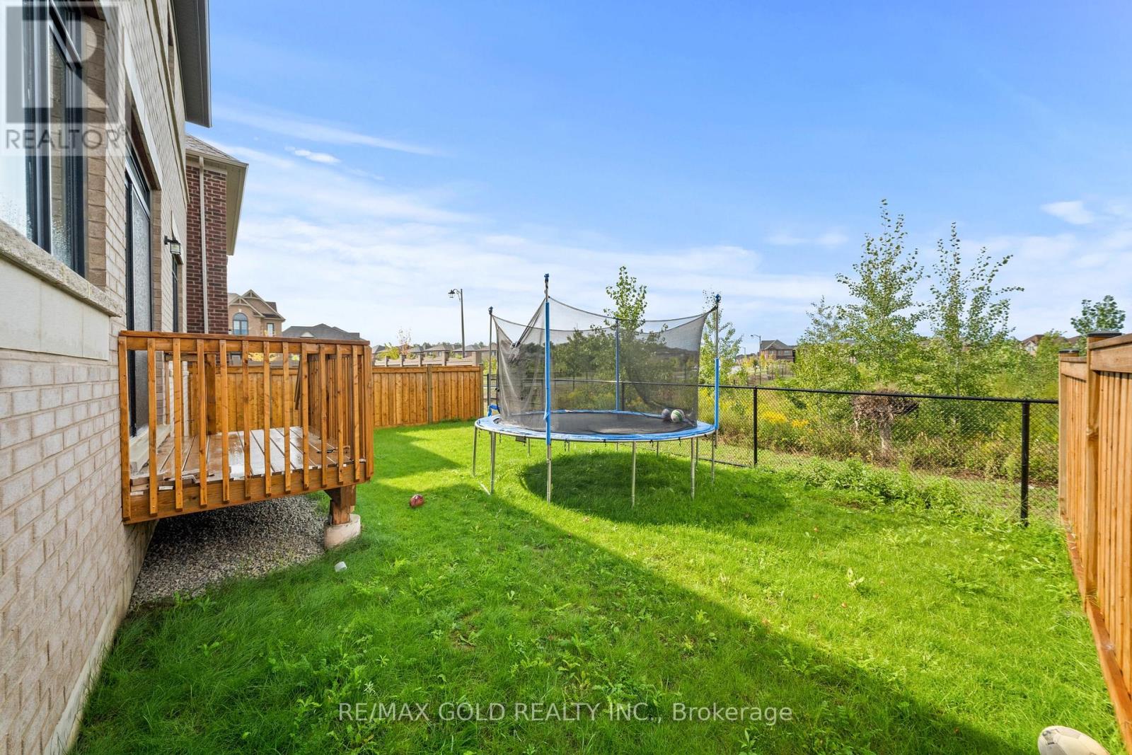 4 MADAWASKA ROAD - Image 44
