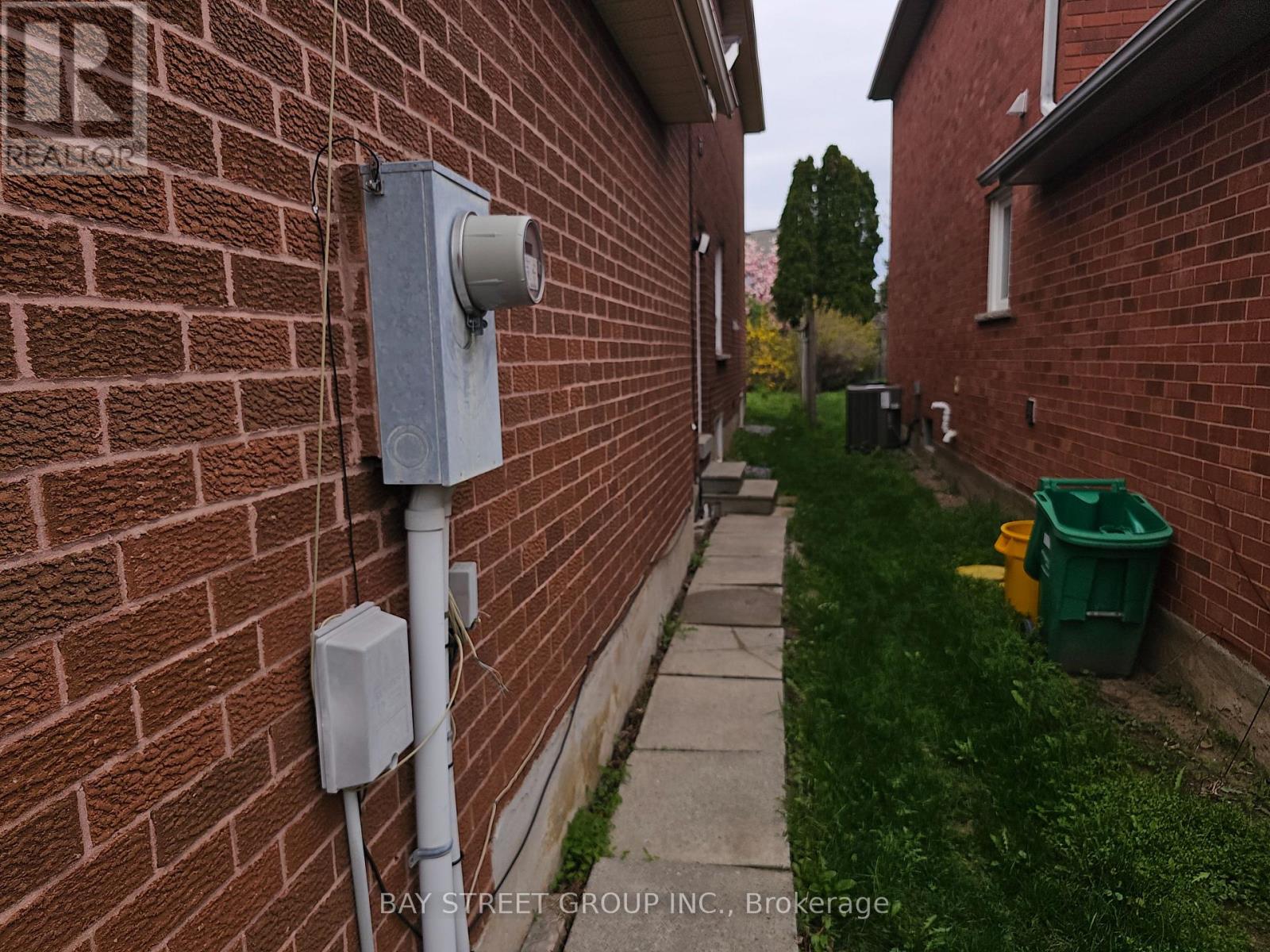 BASEMENT #1 - 3177 COLONIAL DRIVE, Mississauga (Erin Mills) — photo 2