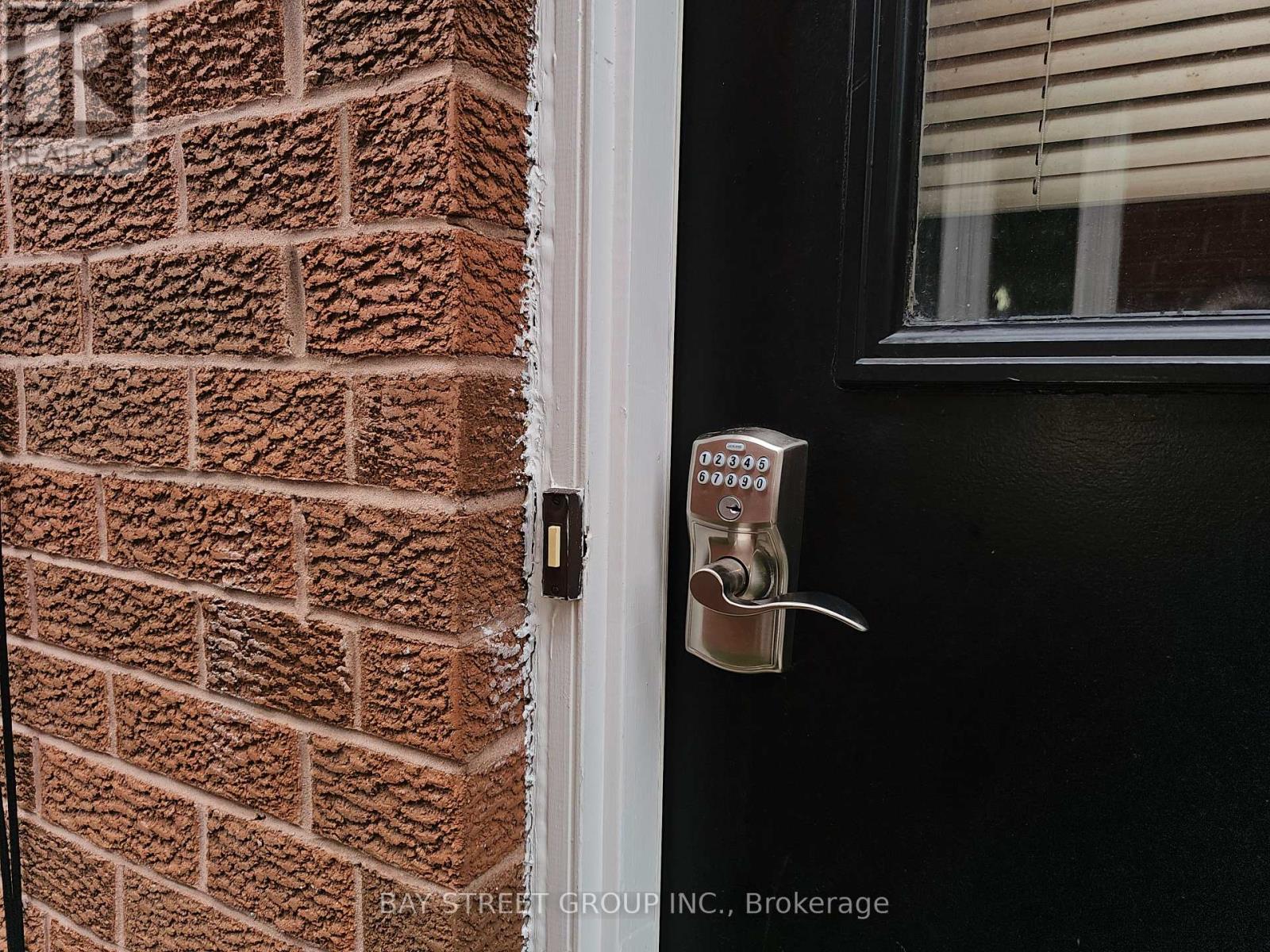 BASEMENT #1 - 3177 COLONIAL DRIVE, Mississauga (Erin Mills) — photo 3
