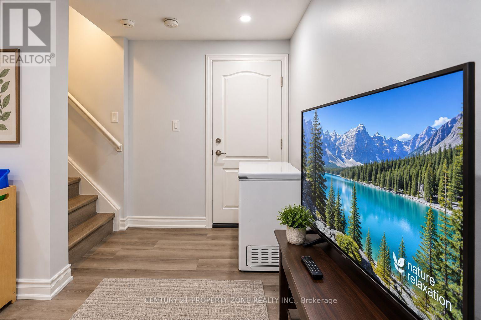 381 NAKERVILLE CRESCENT - 48