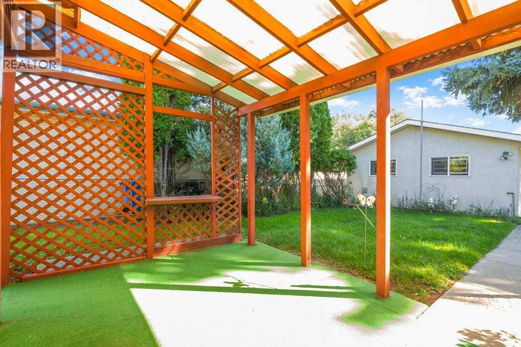 251 12 Street SE - 27