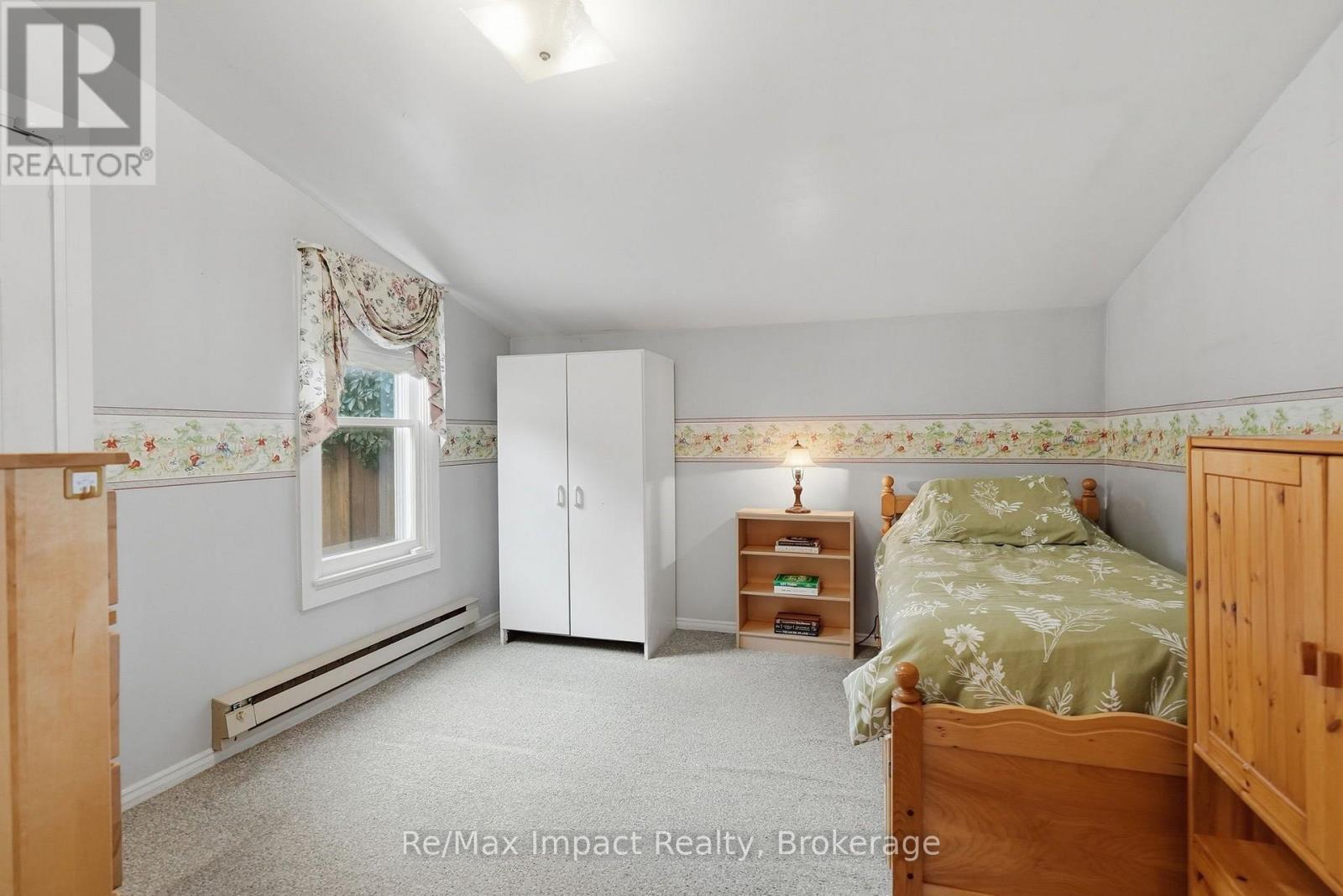 43 PARK ROAD S - 23