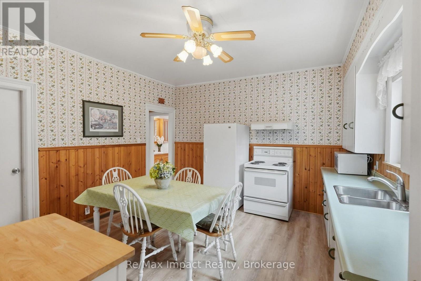 43 PARK ROAD S - 31
