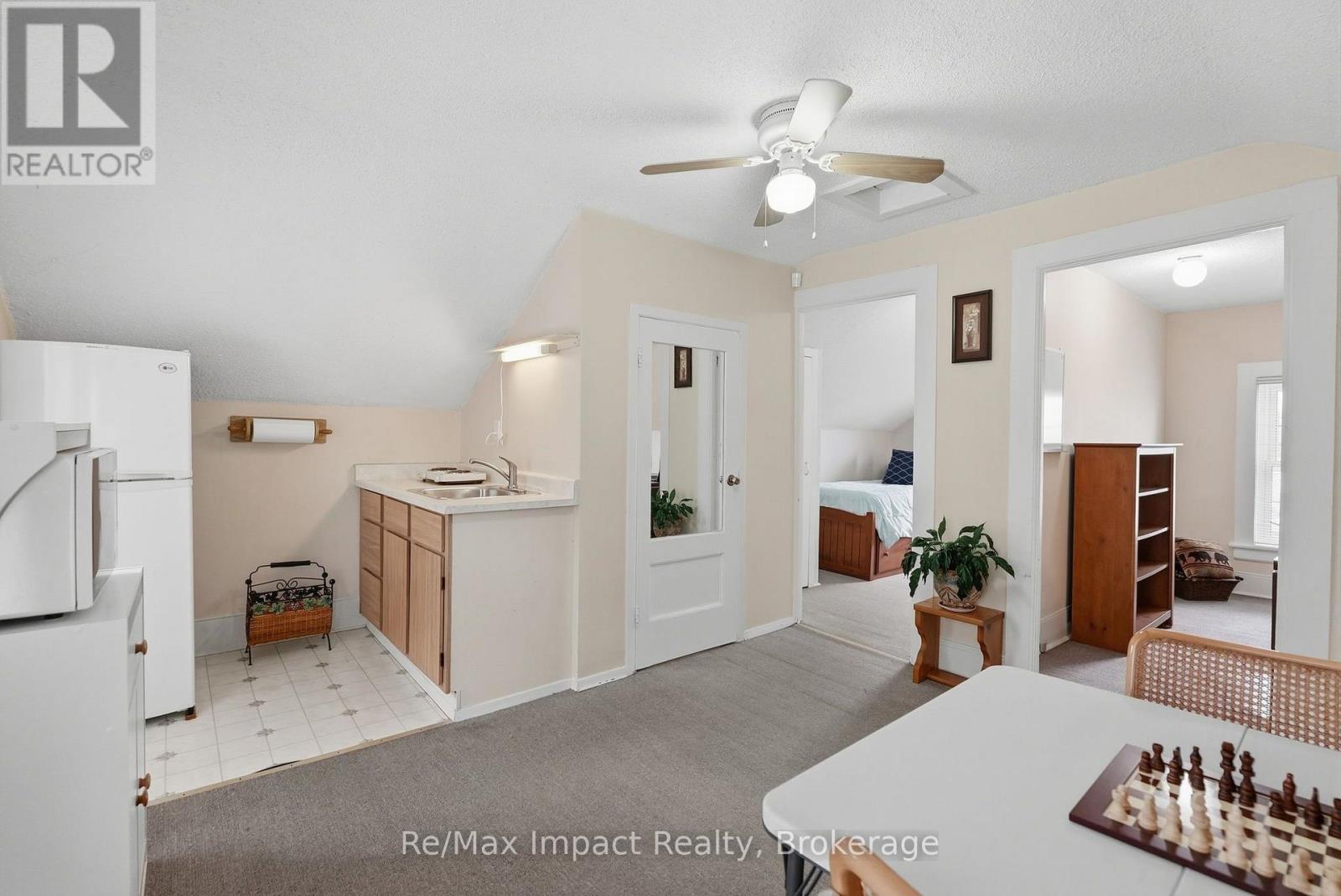 43 PARK ROAD S - Image 40