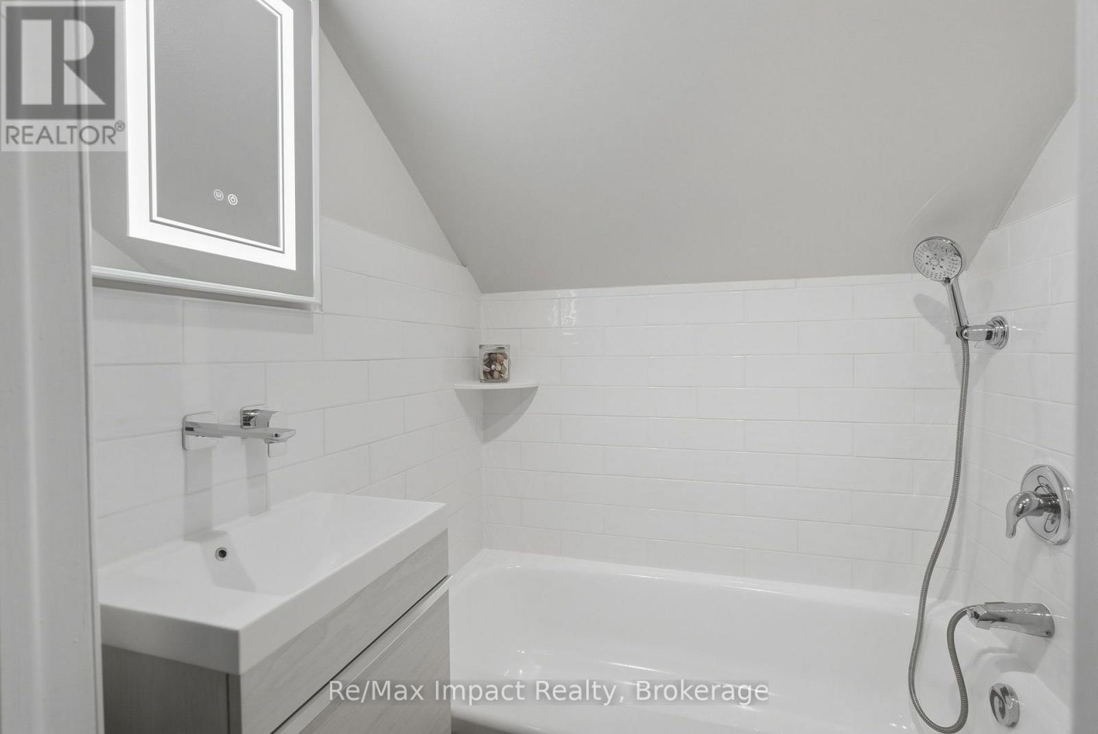 43 PARK ROAD S - Image 42