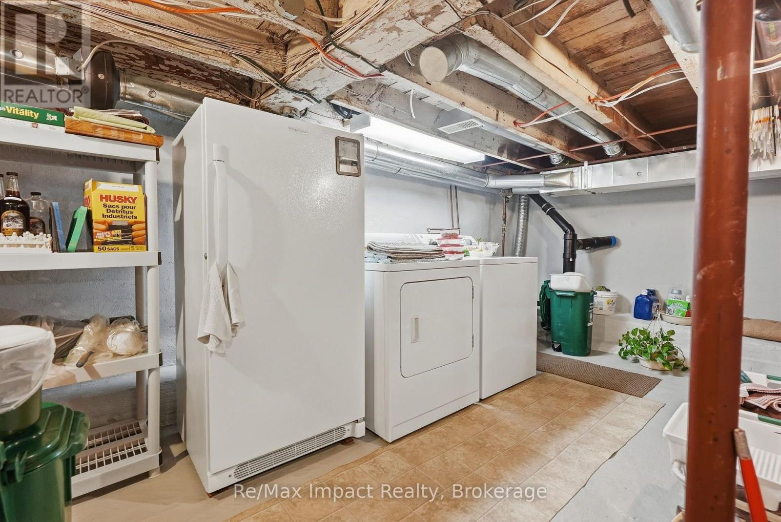 43 PARK ROAD S - 45