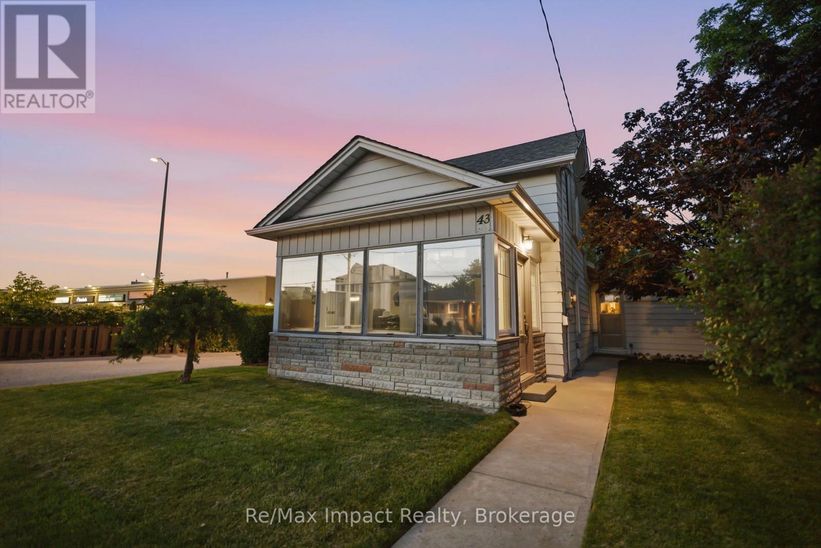 43 PARK ROAD S - 50
