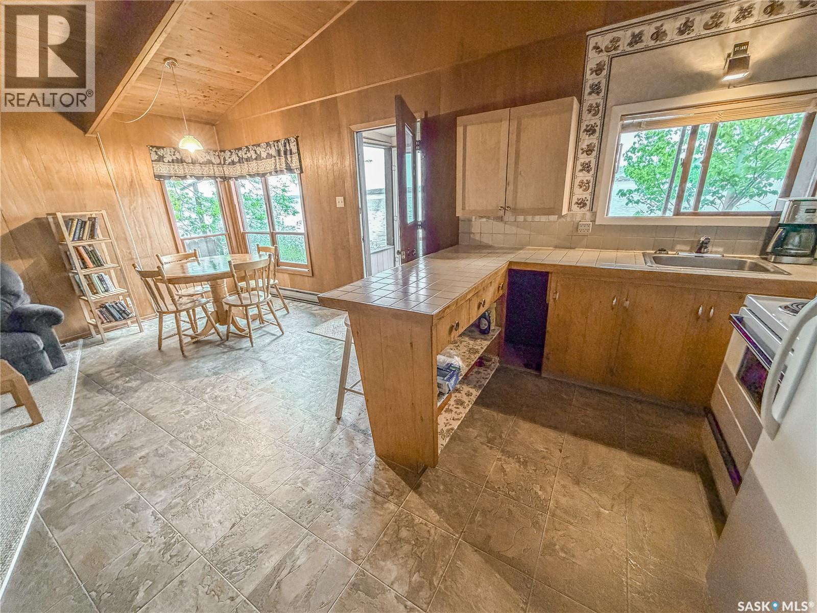 215 Osment AVENUE, Katepwa Beach — photo 17