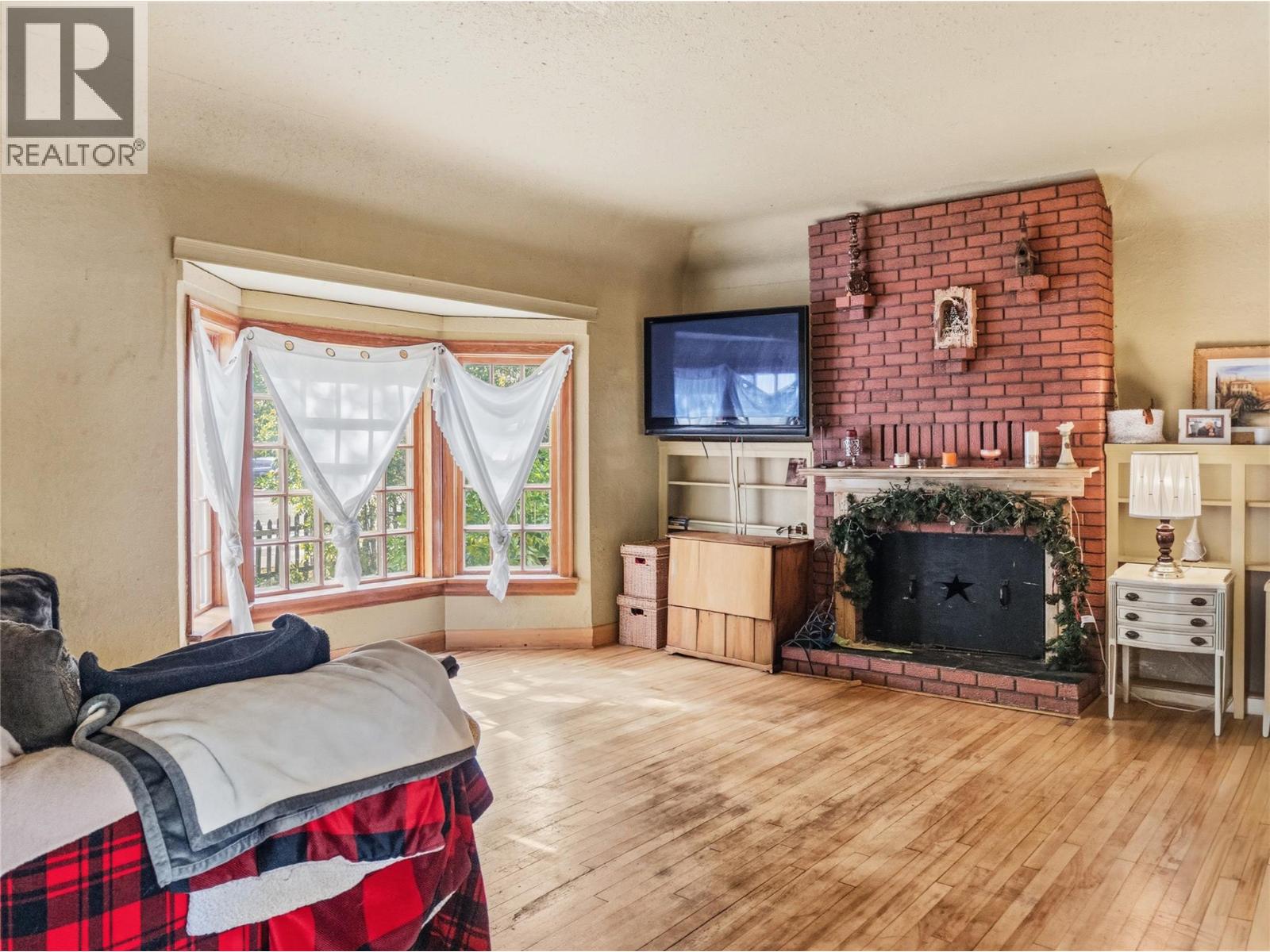 844 104 Avenue - 36